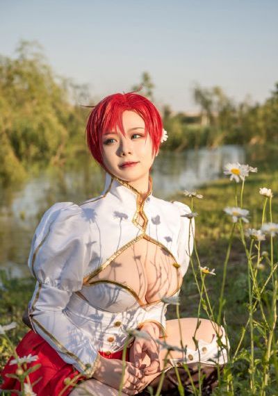 美女裸露双乳给男生吃_最近国语在线观看