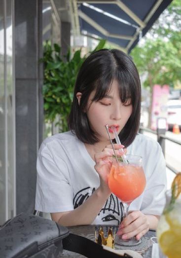 欧美夸张大气耳环_1080P动漫免费观看