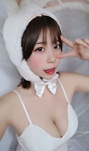中文字幕乱码一区二区免费_快播高清无删减WWW