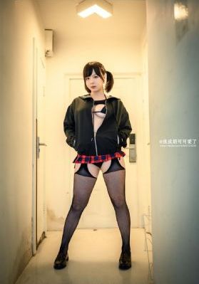 欧美超模黑色写真_1080P在线观看
